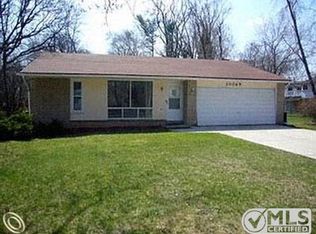 30069 Rambling Rd, Southfield, MI 48076
