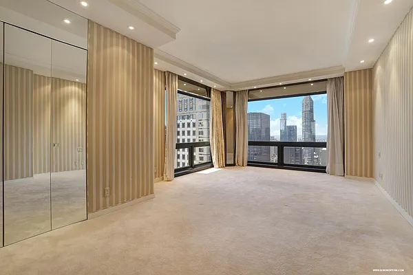 Rented by PocketBroker Inc | media 30