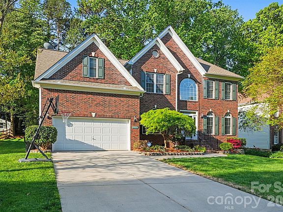 3rd image of 16919 Laureate Rd