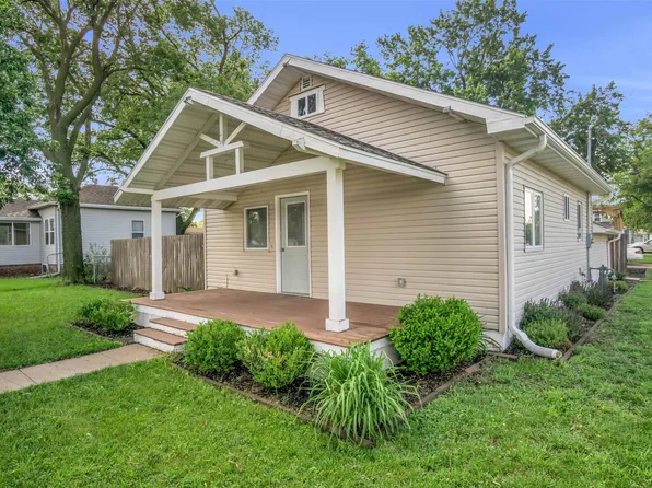 443 W 3rd St, Minden, NE 68959