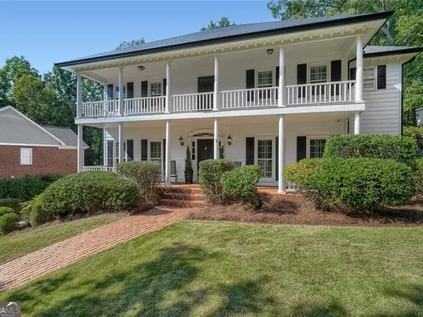 330 S Satinwood Pl, Roswell, GA 30076