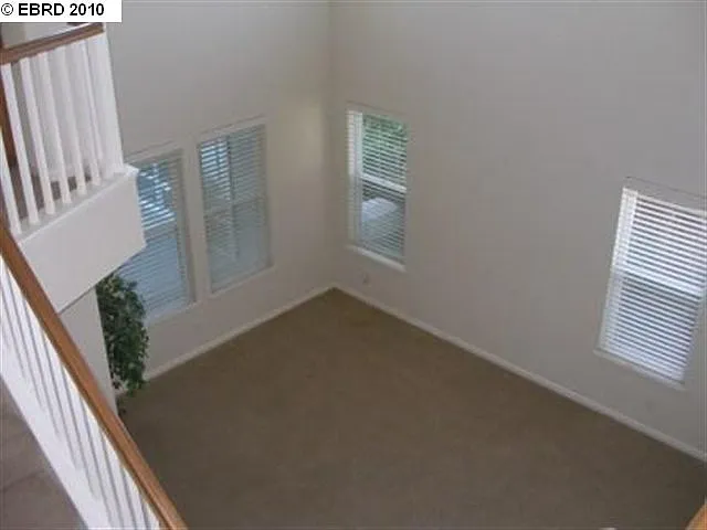 2864 Sandyhills Ln — Photo 5