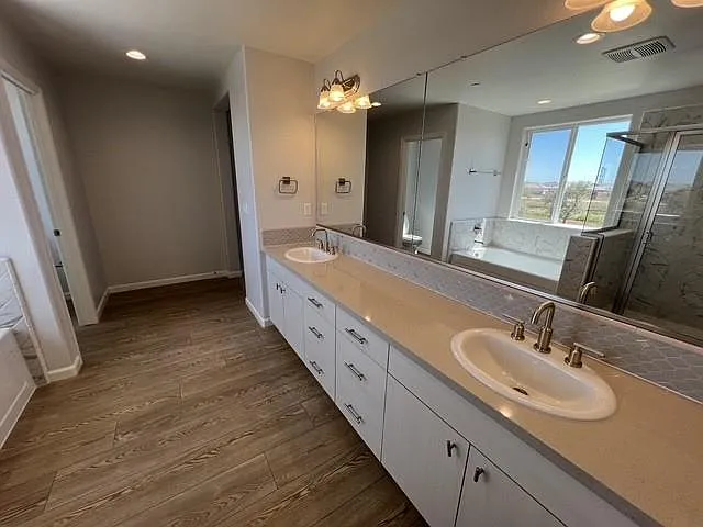 1229 Traverse Dr S — Photo 19