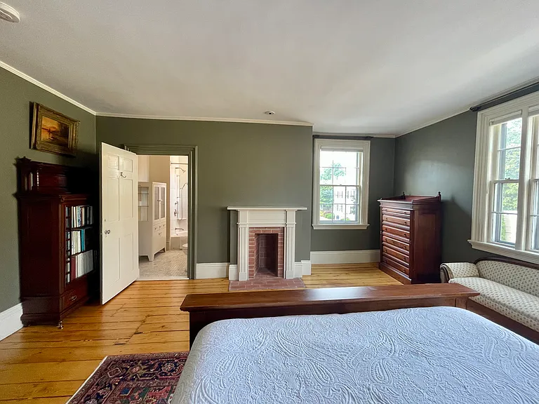 24 Chestnut St #2 — Photo 41