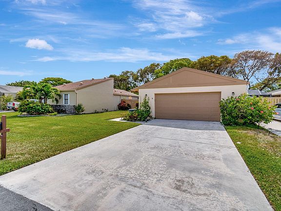 2nd image of 818 NW 26th Avenue