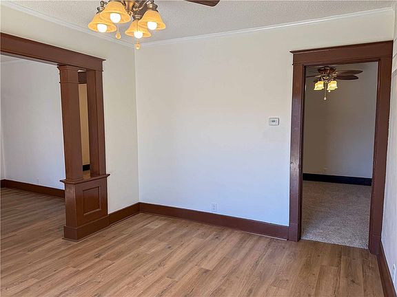 4th image of 606 Douglas Ave