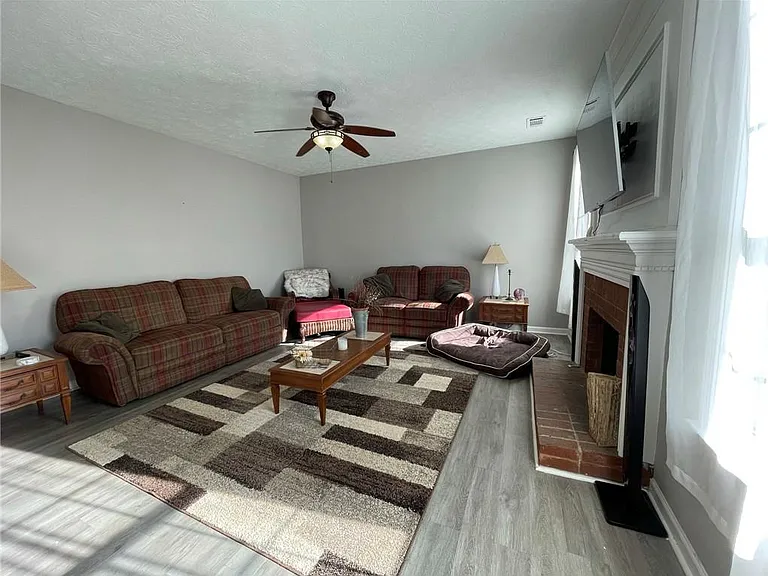 2120 Grand Jct — Photo 10