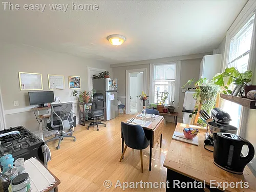16 Cutter St #2L Photo 1