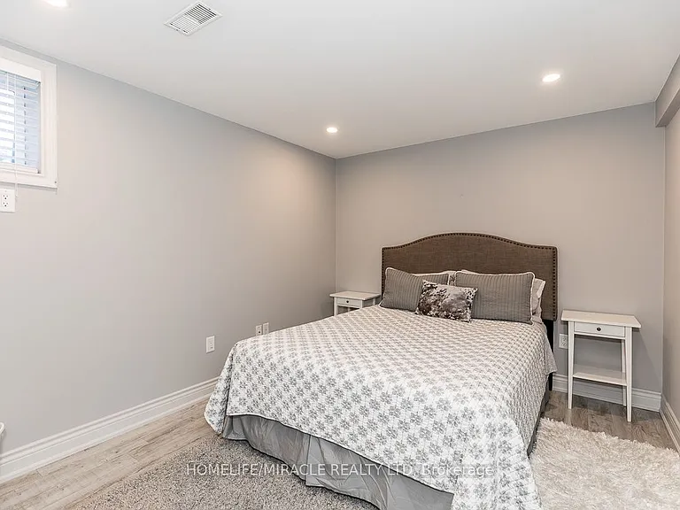60 Edwards Dr #BASEMENT — Photo 15