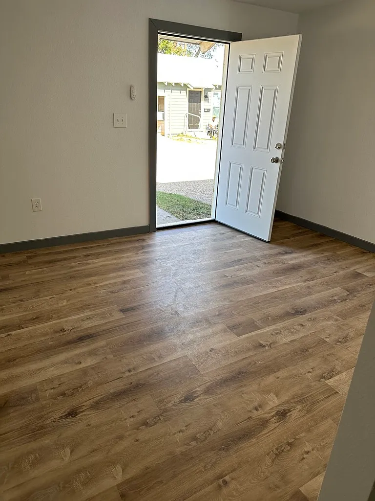 Charming Duplex Unit in Arlington, Texas — Photo 3