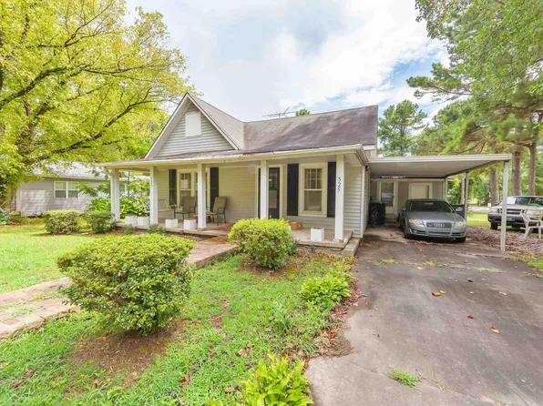 525 Neely St, Bolivar, TN 38008