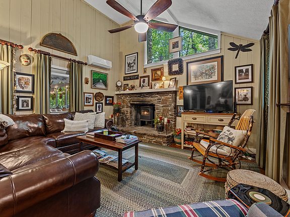 2nd image of 43 Sourwood Court