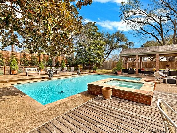 3rd image of 11622 Valley Dale Dr