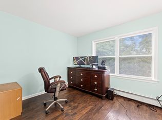 103 E 24th St, Huntington Station, NY 11746