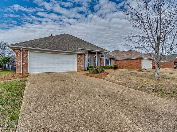 3rd image of 120 Sherwood Dr