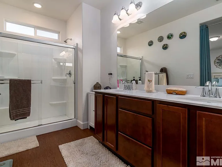 9341 Pond Ct — Photo 6