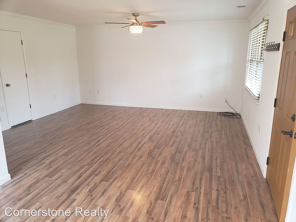 1st image of 1505 Clayshire Dr #B