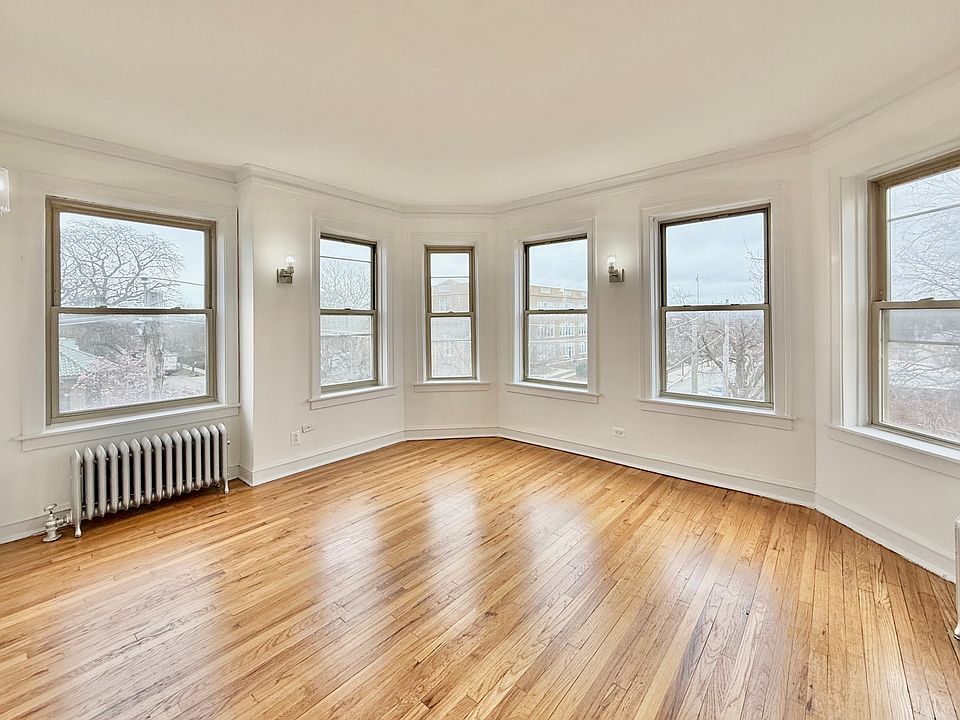 1st image of 2204 W Rosemont Ave #3