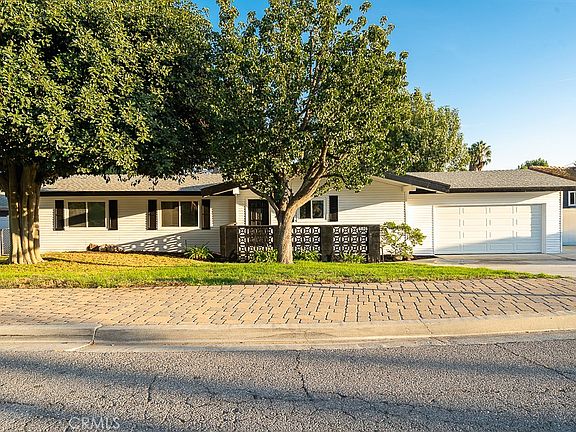 3rd image of 6026 Moraga Ave