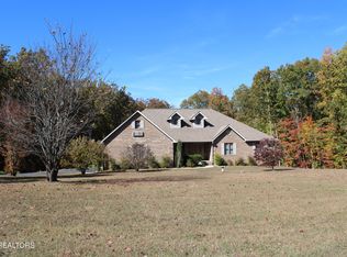 717 Old Hiram Crabtree Rd, Jamestown, TN 38556