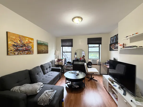 408 West 51st Street image 1 of 7