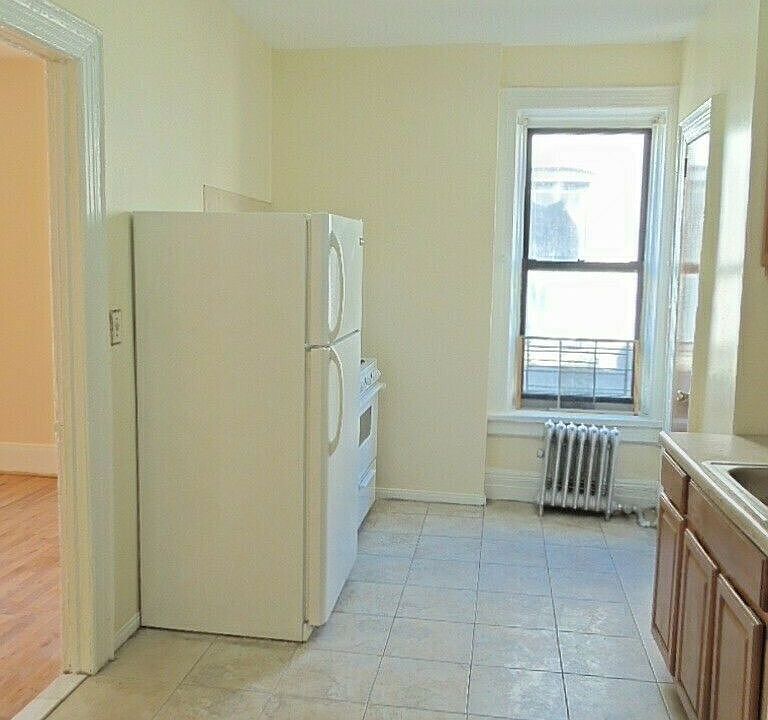 1st image of 378 Montgomery St #8A