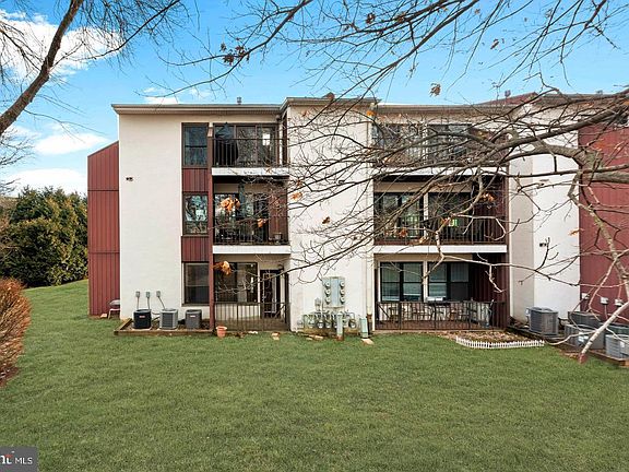 2nd image of 301 Byberry Rd APT F16