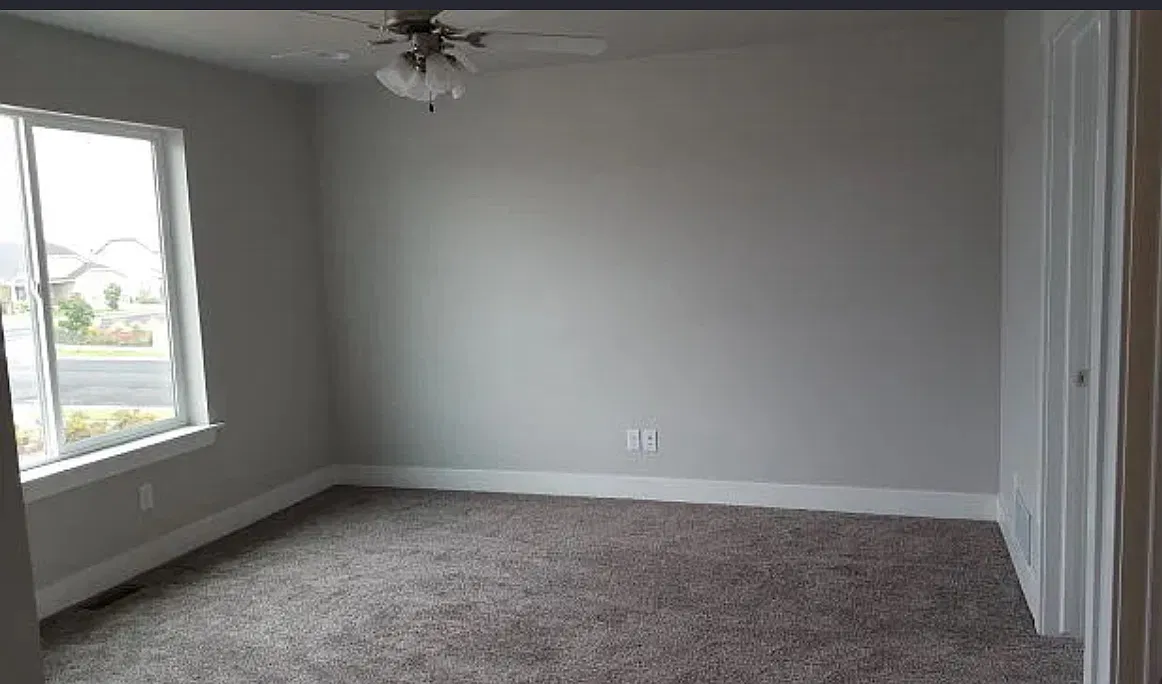 3 bed, 2.5 bath, 1800 sqft, $2,300 — Photo 2