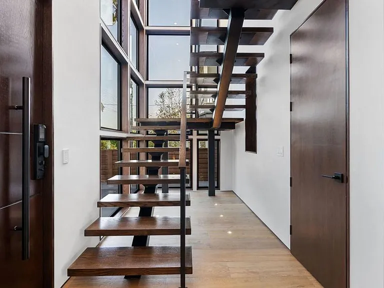 5610 Bellevue Ave — Photo 15