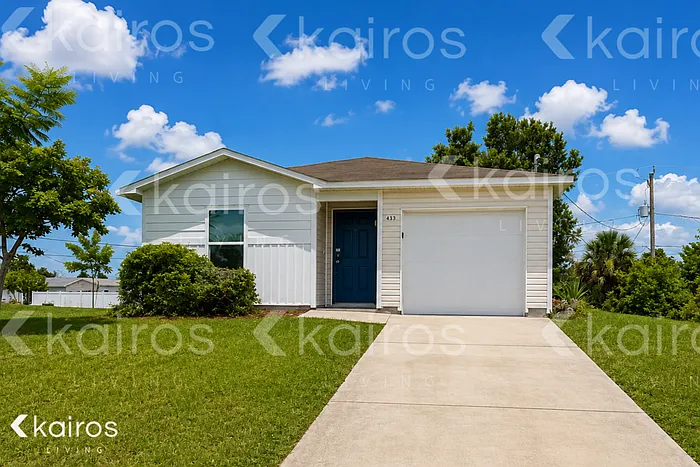 4 bed, 2.0 bath, 1209 sqft, $1,725 — Photo 1