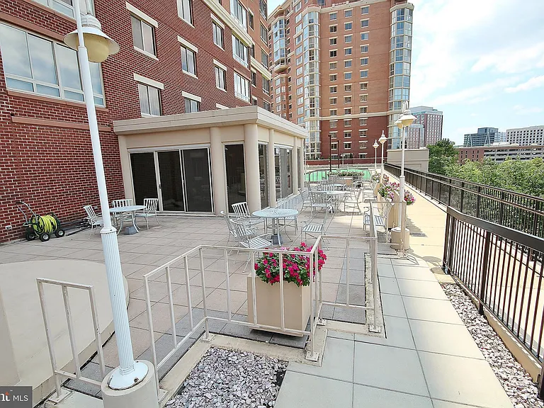 2151 Jamieson Ave #2011 — Photo 26