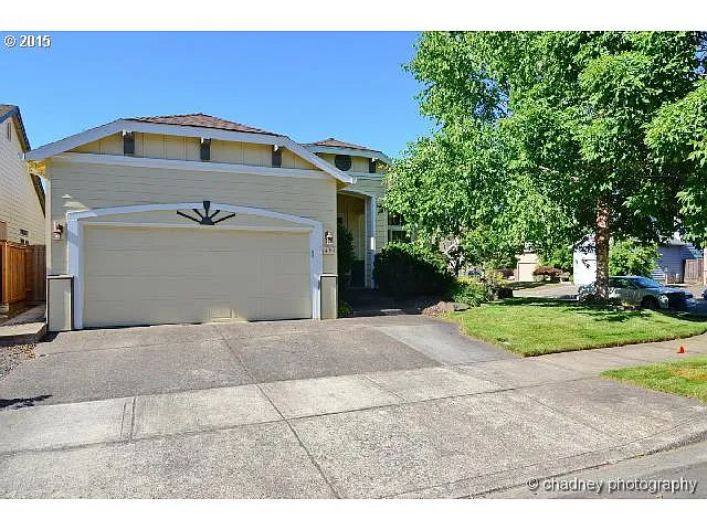 1481 NE Evening Star Dr photo 1