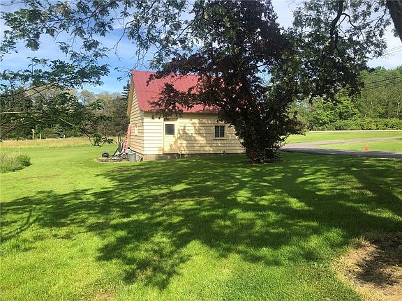 5th image of 3166 Lake Shore Dr E