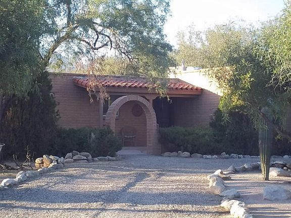 4th image of 2851 N Melpomene Dr