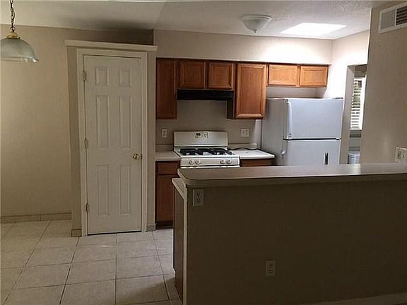 4th image of 14636 Achim Dr