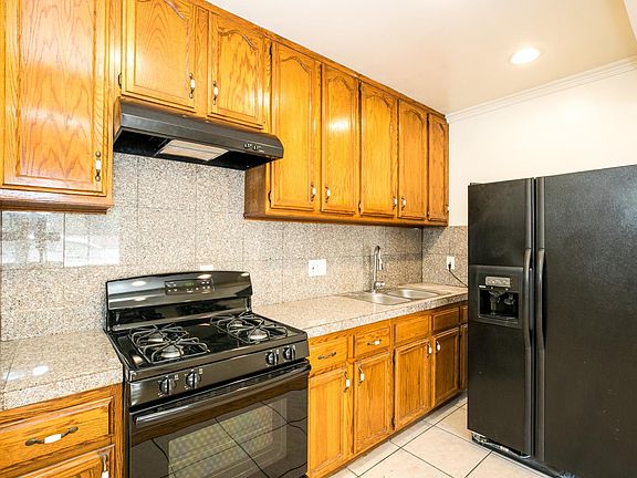 3rd image of 14319 Tiara St APT 2