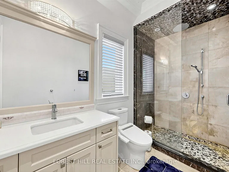 328 Byng Ave — Photo 32