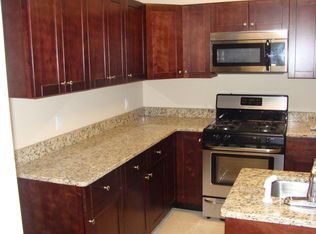 22030 Marberry Cmns, Bedford Heights, OH 44146