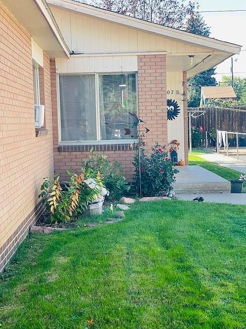 Front yard of the back yard duplex unit.
