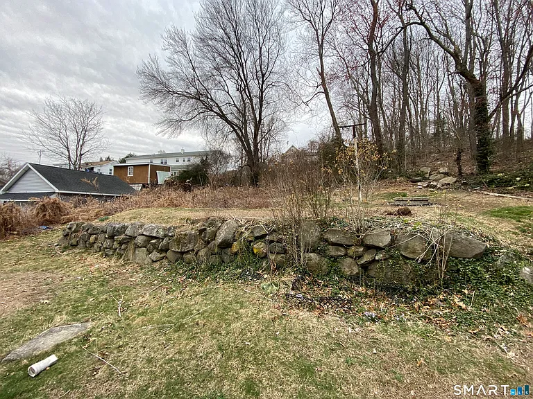 85 Stillson Rd — Photo 3