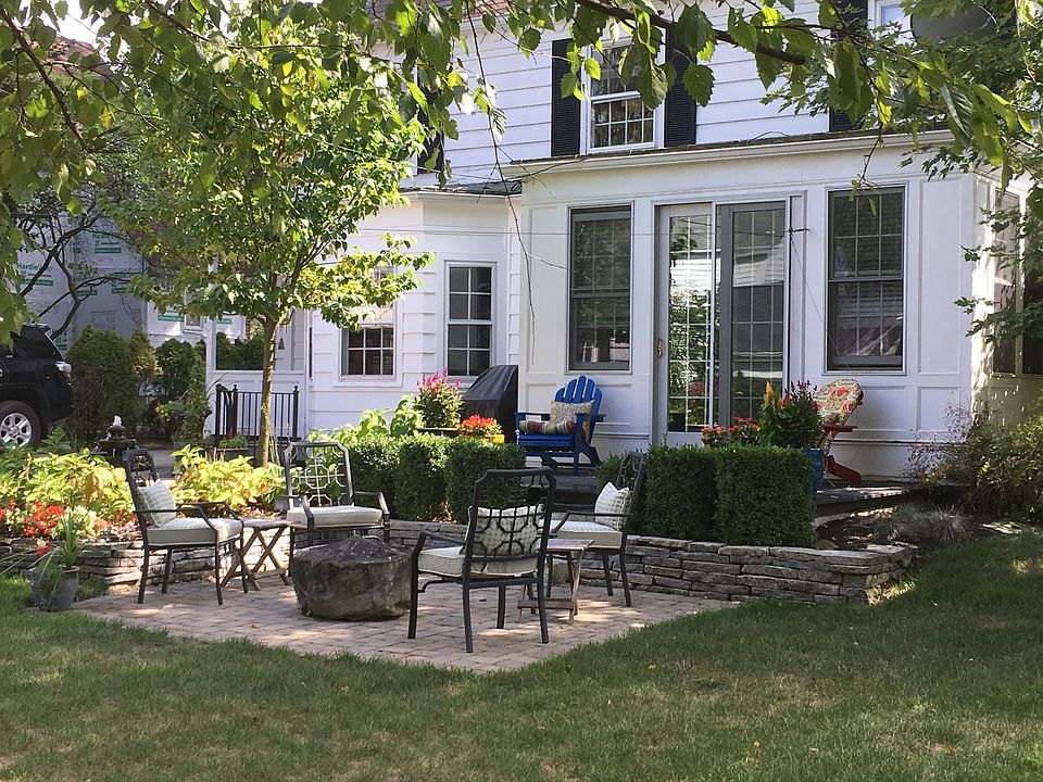 2nd image of 366 Arden Rd