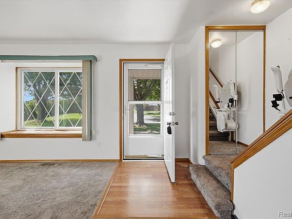 4th image of 51142 S Foster Rd #11