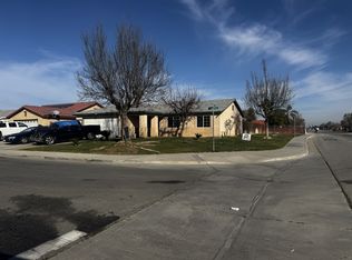 900 Arnott Ct, Bakersfield, CA 93307