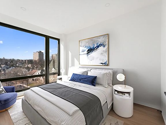 4th image of 81-07 Kew Gardens Rd #6I