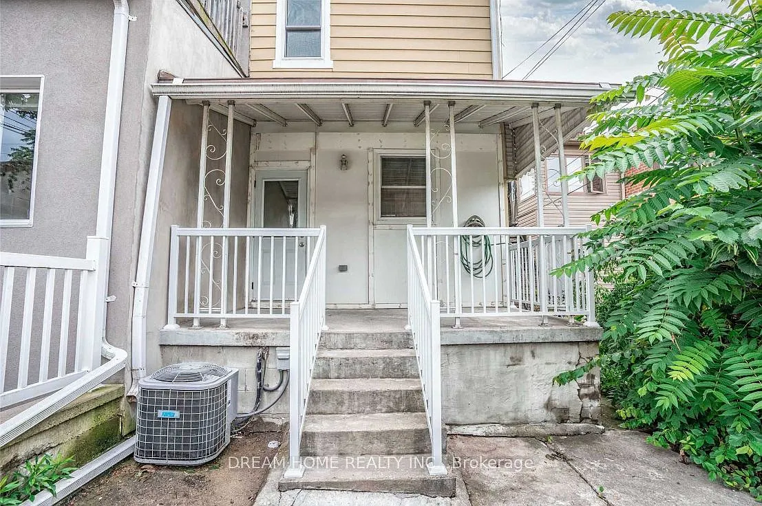 2 bed, $1,800 — Photo 2