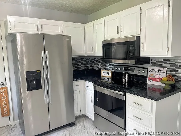 1366 Worstead Dr — Photo 9