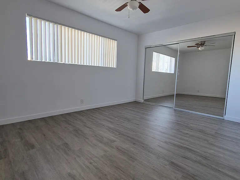 4330 43rd St #477 — Photo 3