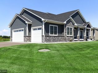 101 Prairie Grass Dr, Osceola, WI 54020