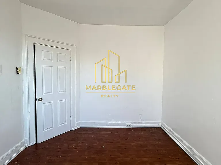 280 Verona Ave #V55 — Photo 4