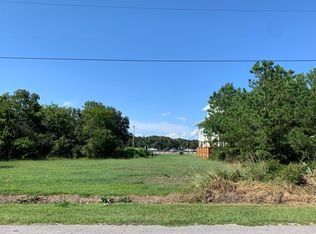 206 Spencer Farlow Dr, Carolina Beach, NC 28428